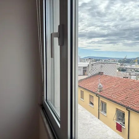 Polo22 - Modern Comfort Apartment Trieste